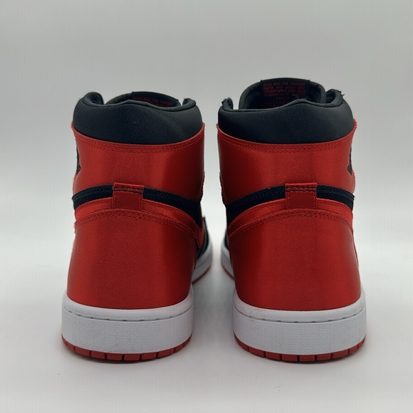 USED Nike Women’s Air Jordan 1 Retro High OG Satin Bred FD4810-061 No Box - Picture 5 of 7